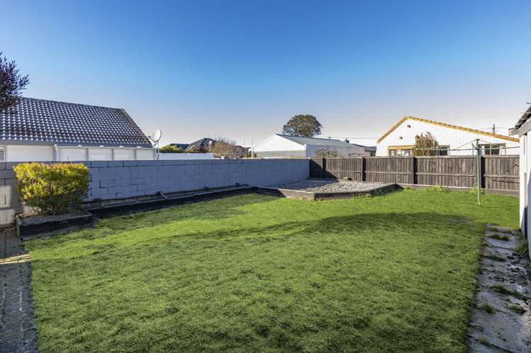 16 Dunbarton Street Redwood_17