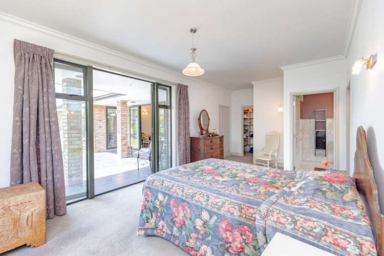 25 Lithgow Drive Otamatea_10