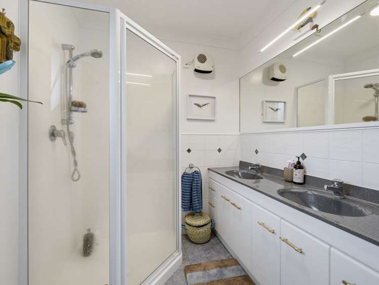 50 Paul Street Pukehangi_8