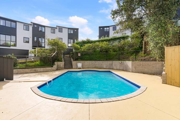 7/69 Target Road Totara Vale_11