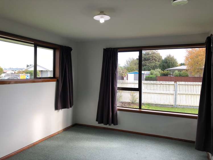 10 Parker Street Hornby_11