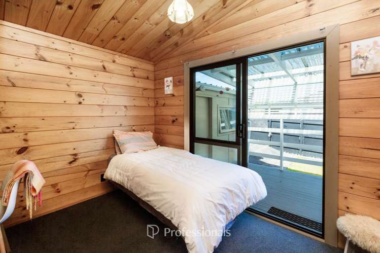 23b Roband Crescent Brown Owl_11