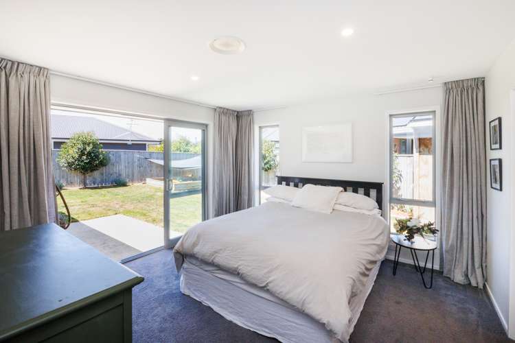 8 Huffington Place Feilding_11