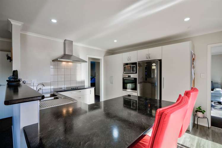 11 Stan Heather Drive Glenview_6