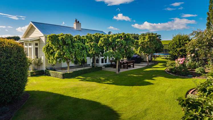 357 Hook School Road Makikihi_17