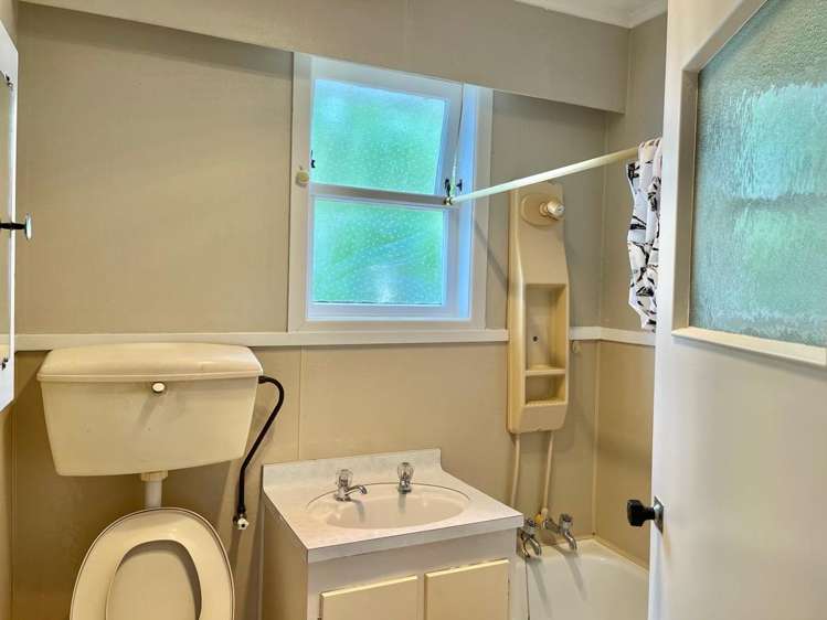 1/16 Duncan Avenue Te Atatu South_10