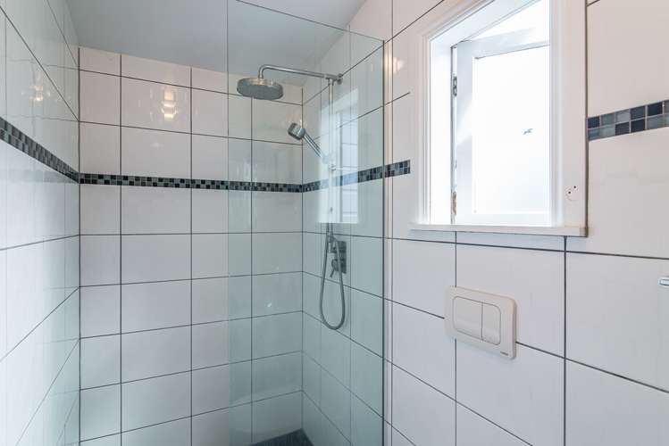 22 Boyd Terrace Newtown_6