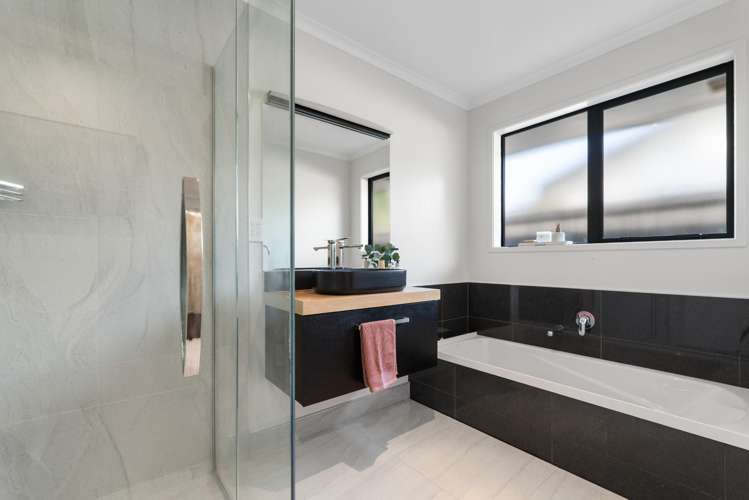 274 Lakes Boulevard Pyes Pa_14