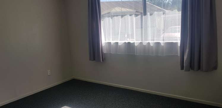 8B Jet Place Pukehangi_4