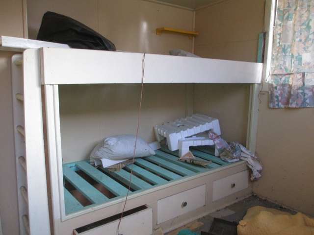 3 Side Street Clinton and Surrounds_3