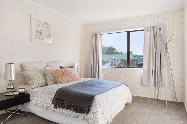 44 Bodi Place Te Atatu South_8