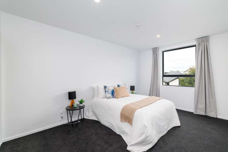 11 Malaga Crescent Harewood_11