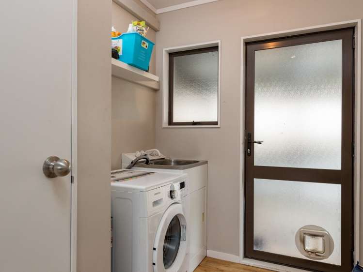 6 Monarch Grove Maoribank_10