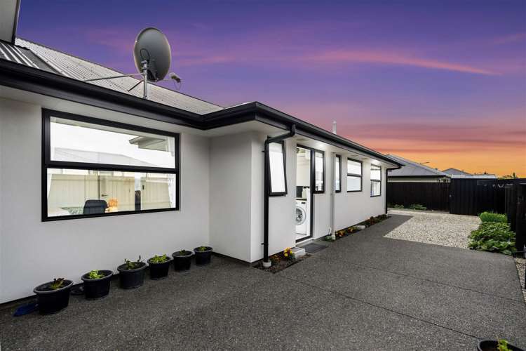 69 Southfield Drive Lincoln_34