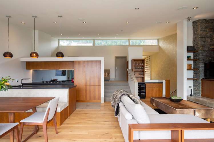 2/55 Kent Street Queenstown_4