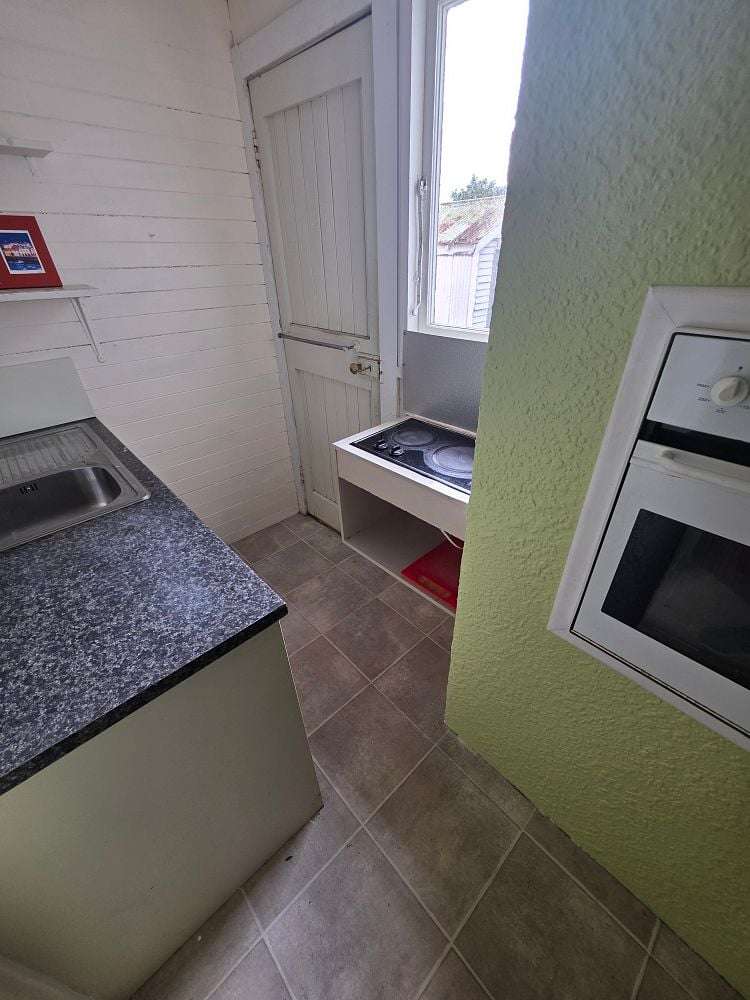 273B College Street West End_5