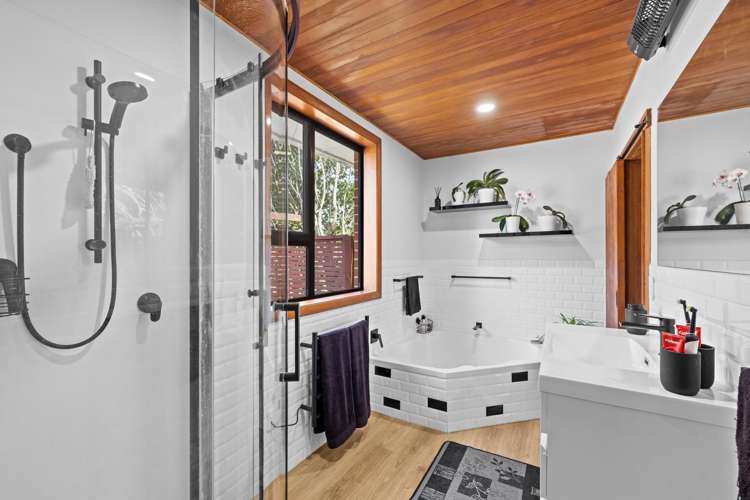 1649 Main North Road Sefton_13