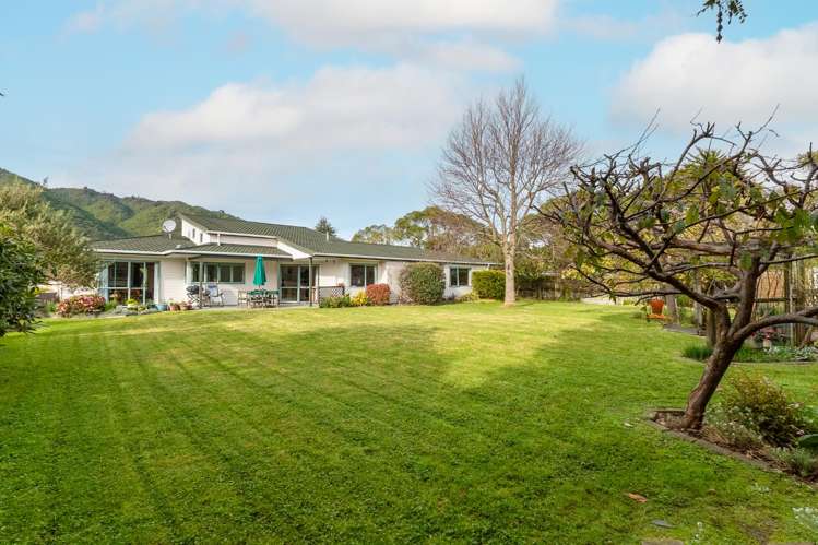 29 Cranbrook Grove Waikanae_23