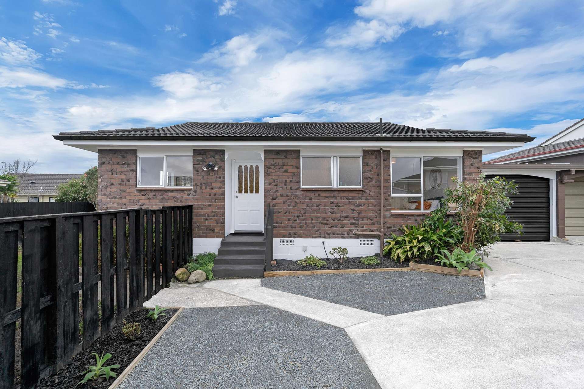 2/37 Blacklock Avenue Henderson_0