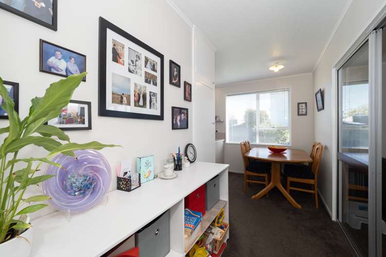 2/65 William Street Ashburton_16