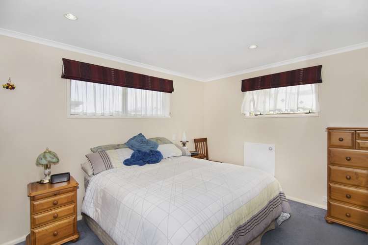 33 Otia Drive Richmond_11