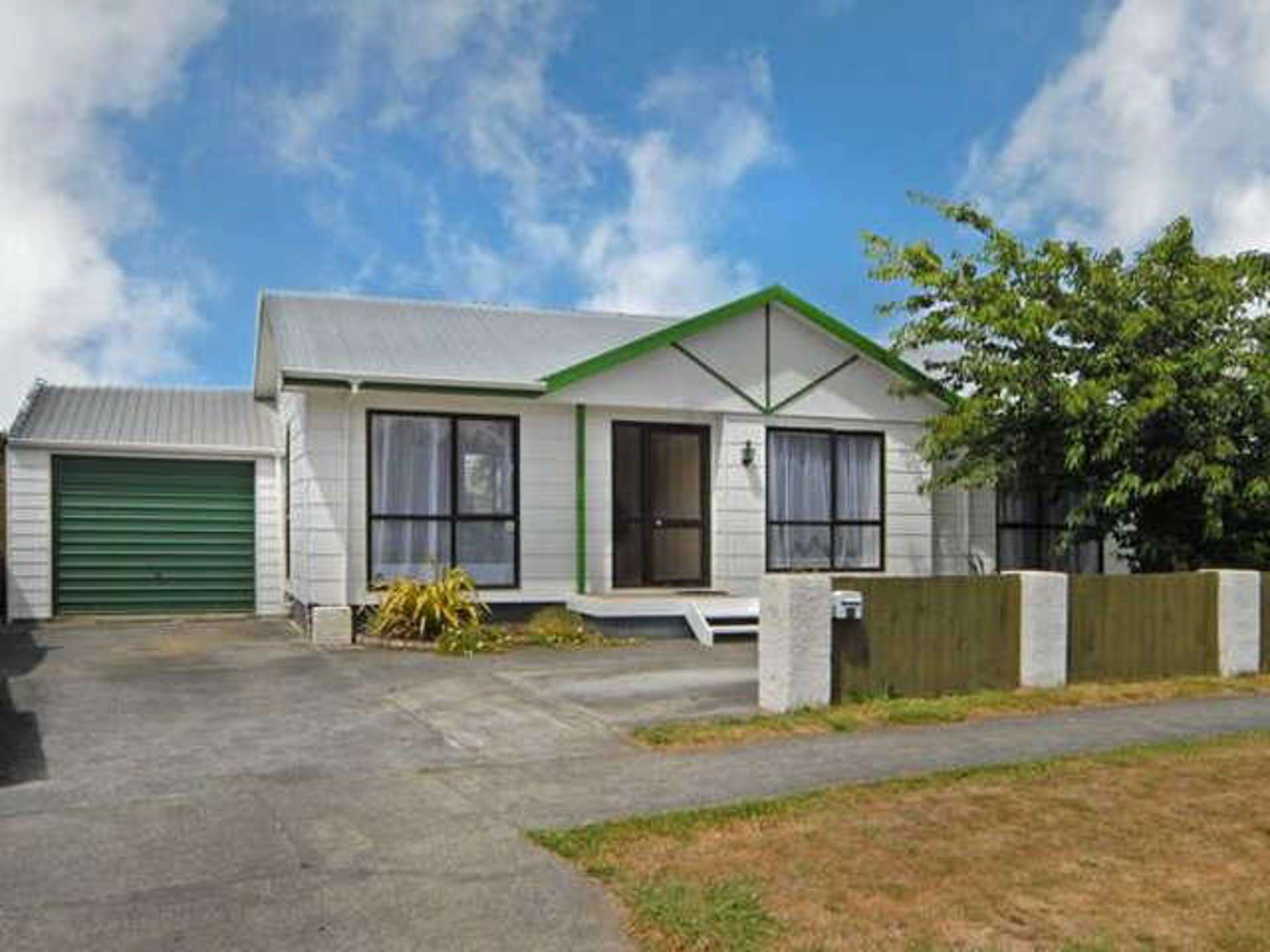 17 Dalwood Grove Highbury_0