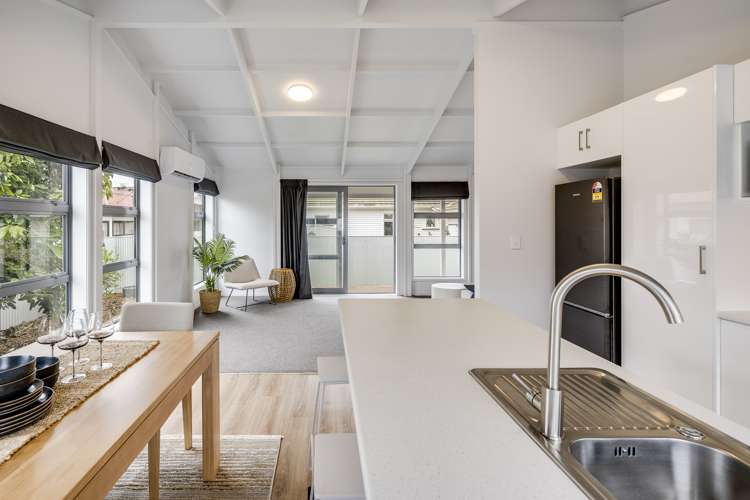 1012 Willowpark Road North Mayfair_8