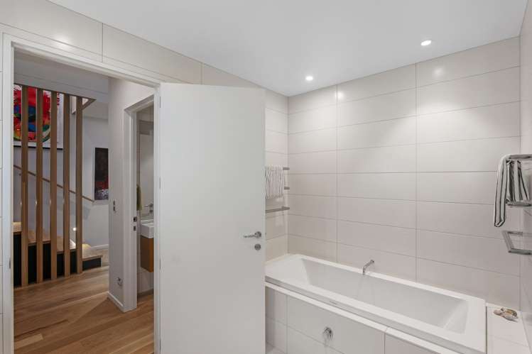 2 Burgess Street Sumner_29