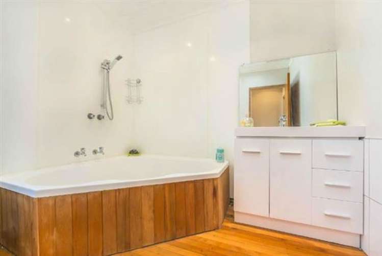 680 Beach Road Browns Bay_10