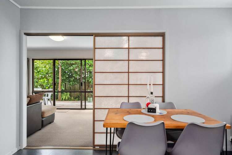 2/5 Hanlon Crescent Narrow Neck_9