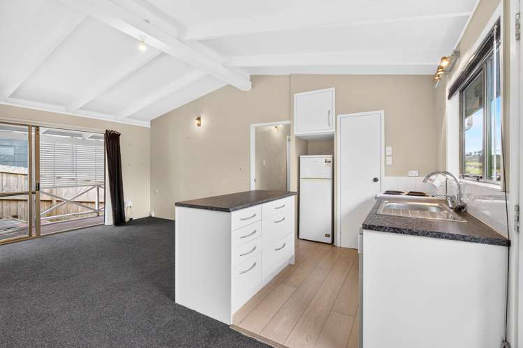 14A Penton Road Stanmore Bay_7