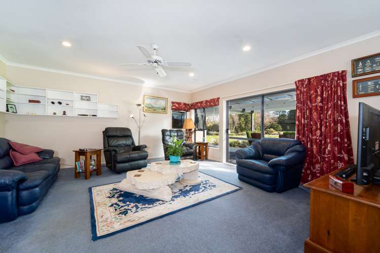 148 Willow Park Drive Opaki_5