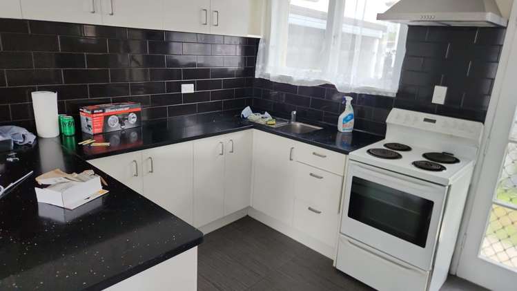 1/222 Edmonton Road Te Atatu South_9