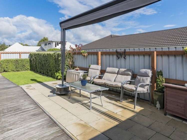 9 Aldinga Avenue Stoke_17