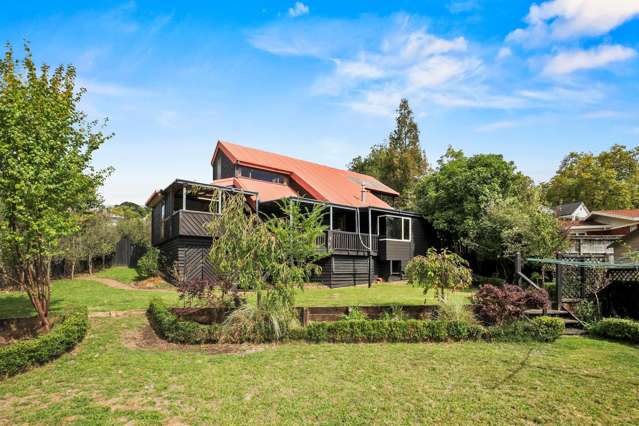 Mint location, unique design