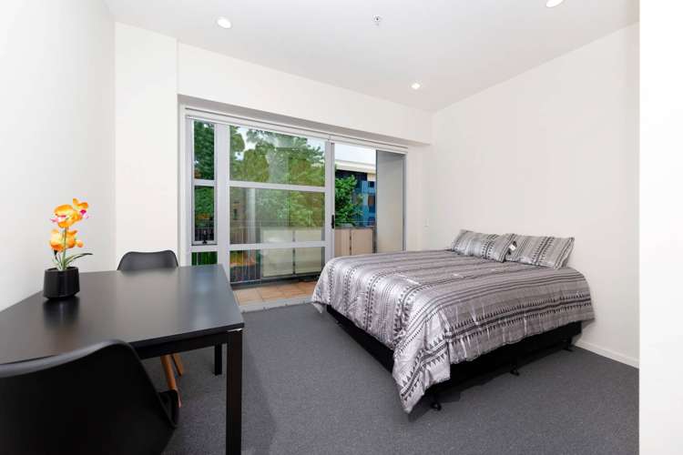 GB/82 Wakefield Street City Centre_1