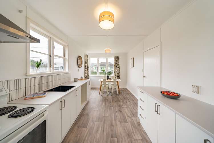 66 Strand Crescent Naenae_10