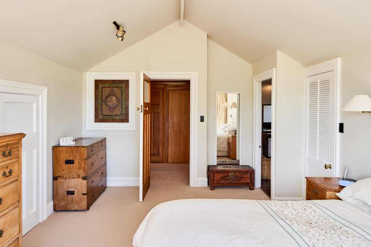 35 Marine Parade Eastbourne_18