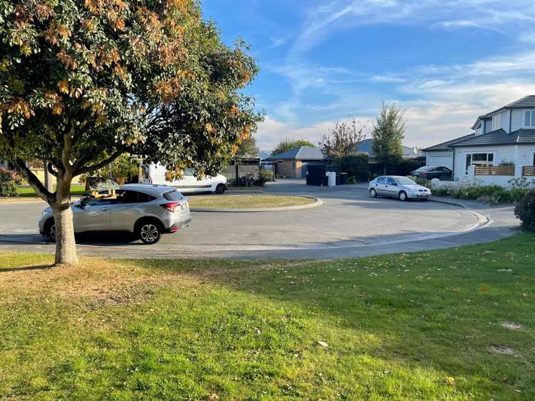 21 Sutton Place Dallington_16