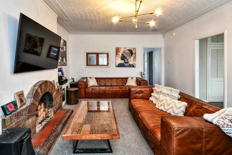 2/146 Shirley Road_2