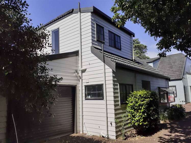 2/16 Waitomo Avenue Mount Eden_1