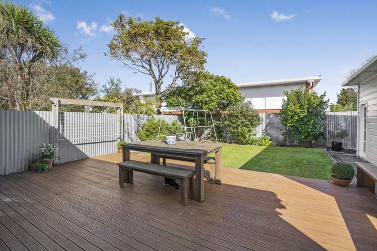 12 Huia Street Petone_19