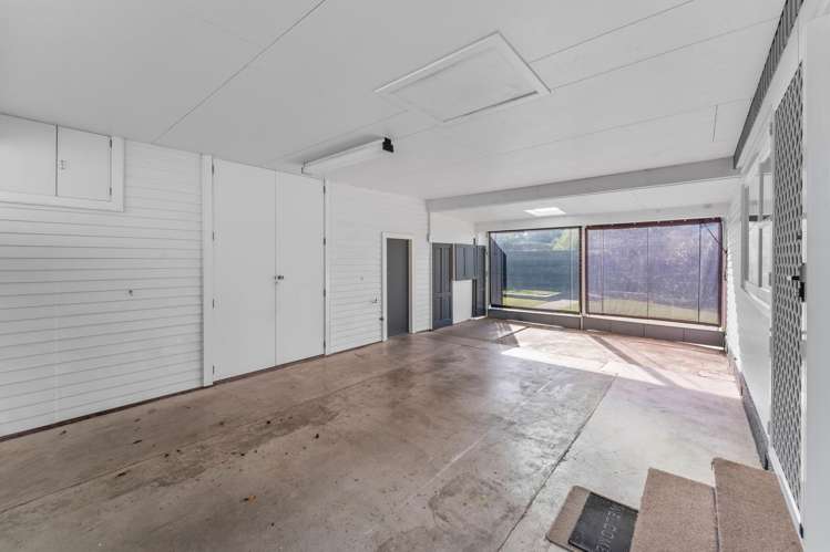 56 Eighty Eight Valley Road Wakefield_25