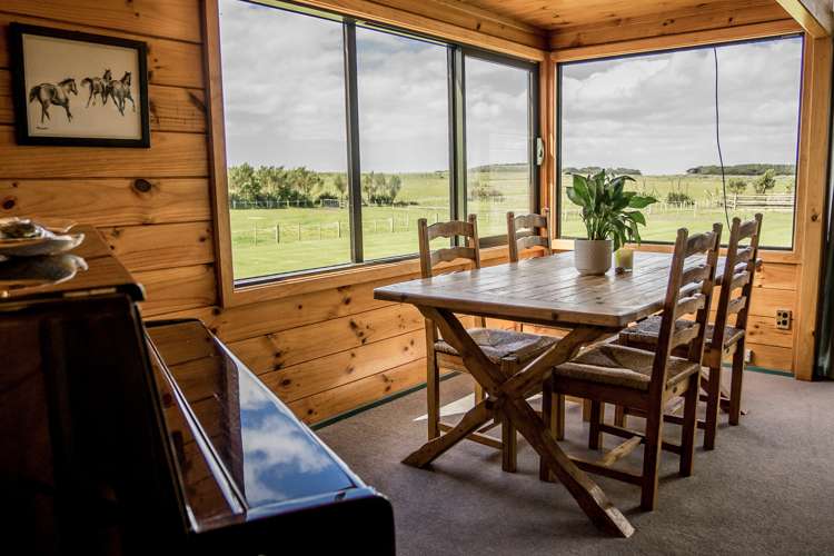 426 North Road Chatham Island_7