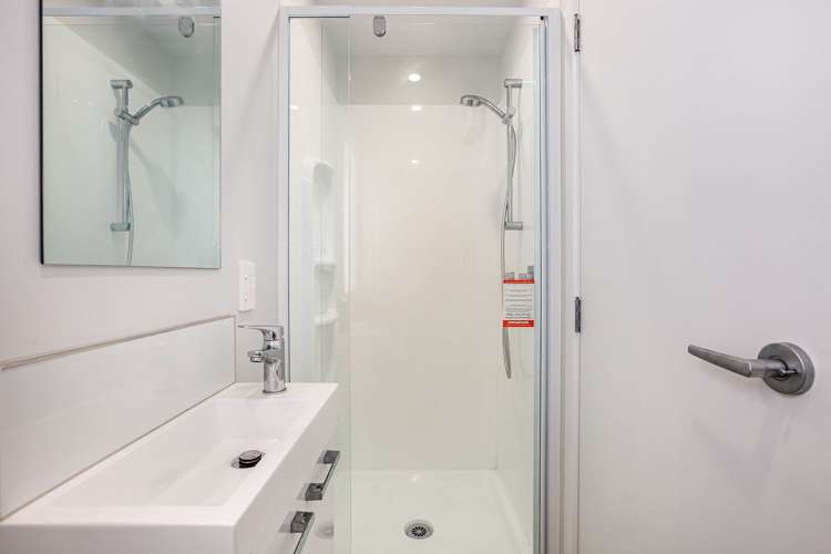 3A Hillview Crescent Paparangi_22