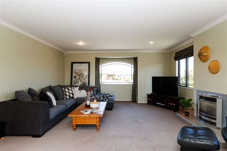 127 Pacific Drive Fitzherbert_14