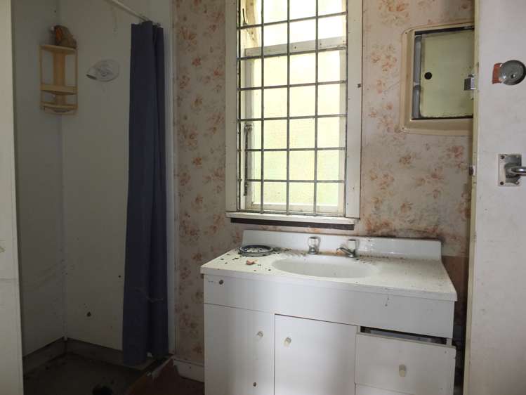 8 Signal Street Foxton Beach_14