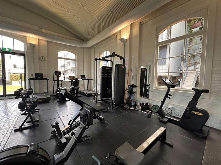 18f Fisher-Point Drive Auckland Central_10