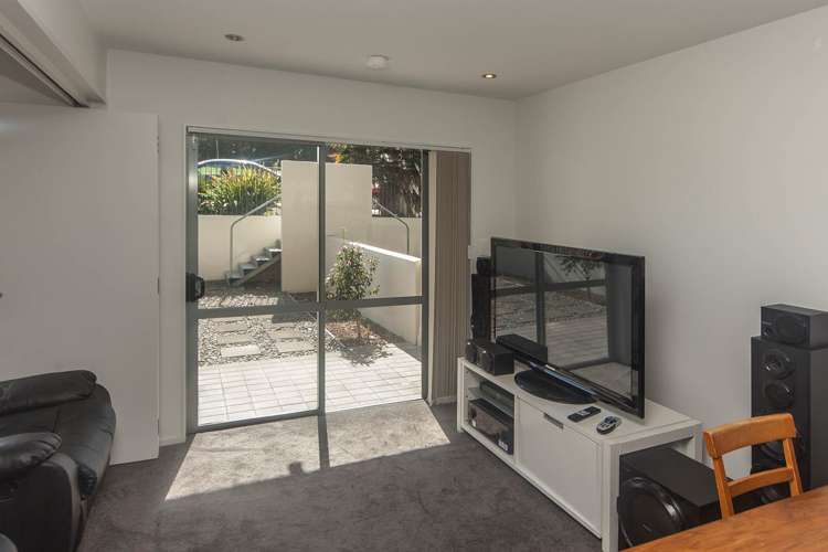 B5/71 Spencer Road Oteha_5