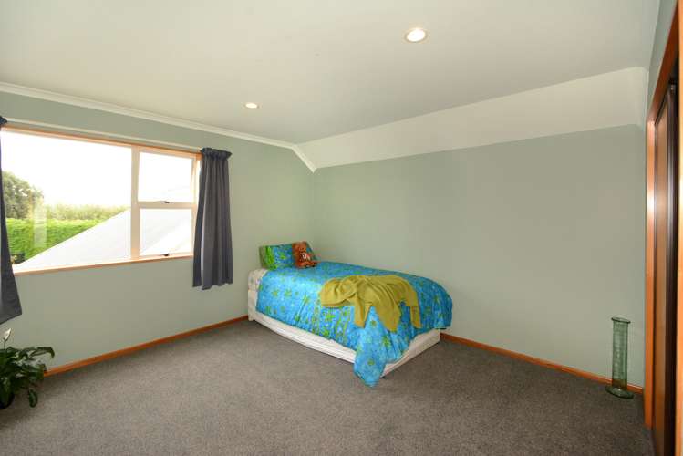 9 Huntly Road Outram_16